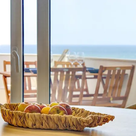 Ocean Breeze Armacao דירה